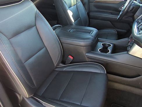 Used 2021 Chevrolet Tahoe Premier w/ Premium Package image 22