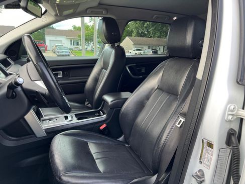 Used 2019 Land Rover Discovery Sport AWD/4WD image 19