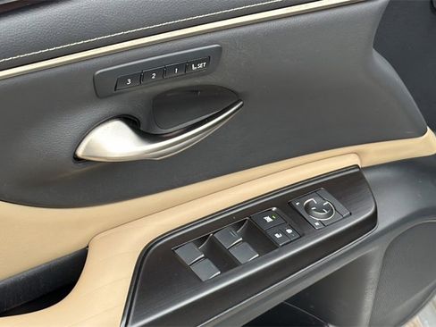 Used 2019 Lexus ES 350 Luxury image 13