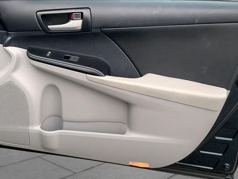 Used 2013 Toyota Camry LE FWD image 21