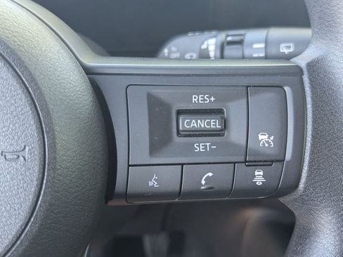 Certified 2025 Nissan Kicks SV image 28