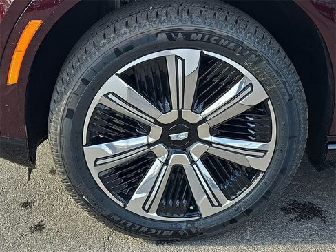 New 2026 Cadillac Escalade IQ Luxury 1 w/ LPO, Floor Liner Package image 9