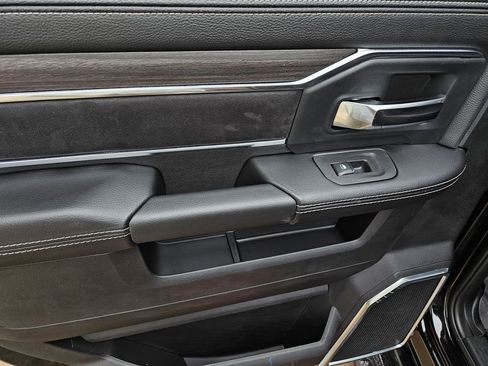 New 2026 RAM 2500 Laramie AWD/4WD image 12