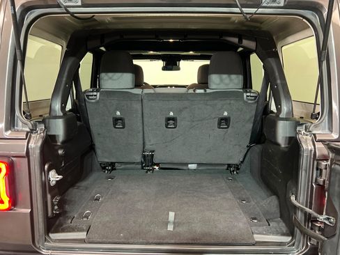 Certified 2025 Jeep Wrangler Sahara image 22