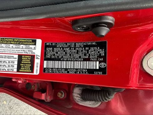 Used 2014 Toyota Camry SE w/ Moonroof Package FWD image 17