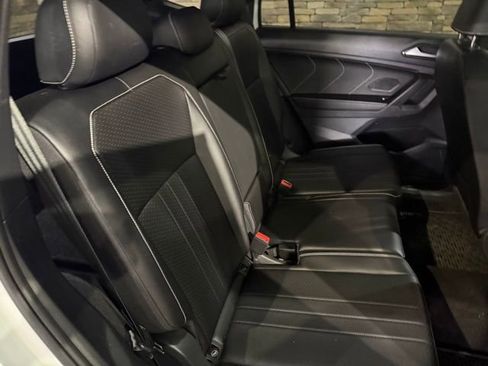 Used 2024 Volkswagen Tiguan SE R-Line image 34