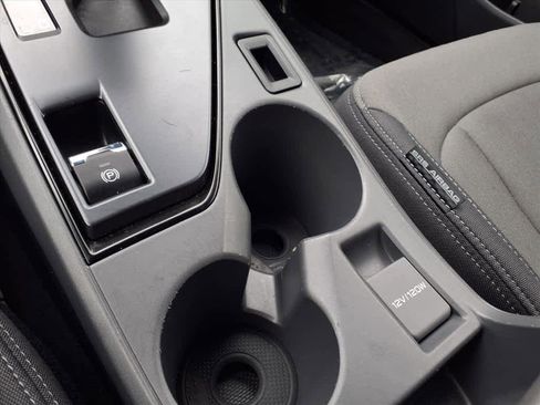 Used 2025 Subaru Crosstrek 2.0i image 14