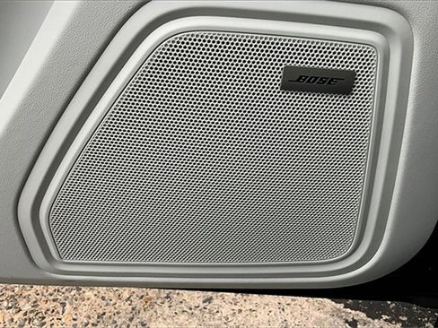 New 2025 Porsche Macan image 33