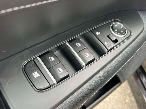 Used 2023 Kia Forte GT-Line image 17