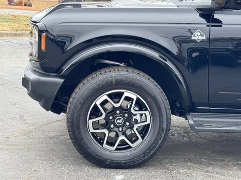 New 2025 Ford Bronco Outer Banks image 40