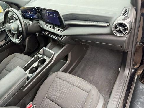 Used 2025 Chevrolet Equinox LT image 27