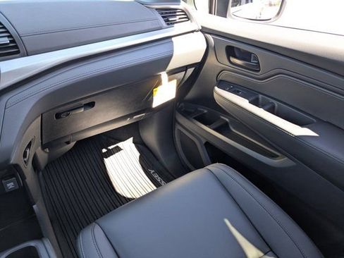 New 2026 Honda Odyssey EX-L image 17