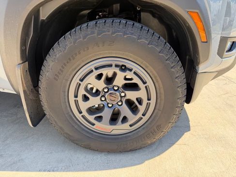 Used 2026 Nissan Frontier Pro-X w/ Pro-X Convenience Package RWD image 8