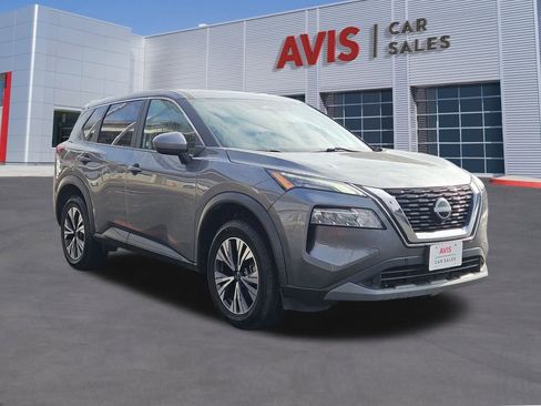 Used 2023 Nissan Rogue SV image 9