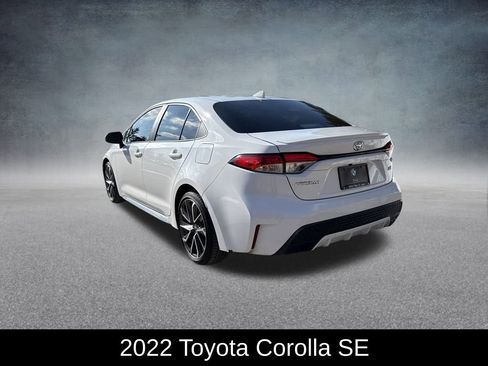 Used 2022 Toyota Corolla SE image 3