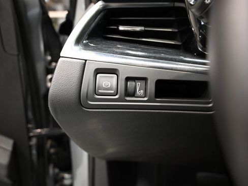 Used 2025 Cadillac XT5 Premium Luxury image 25