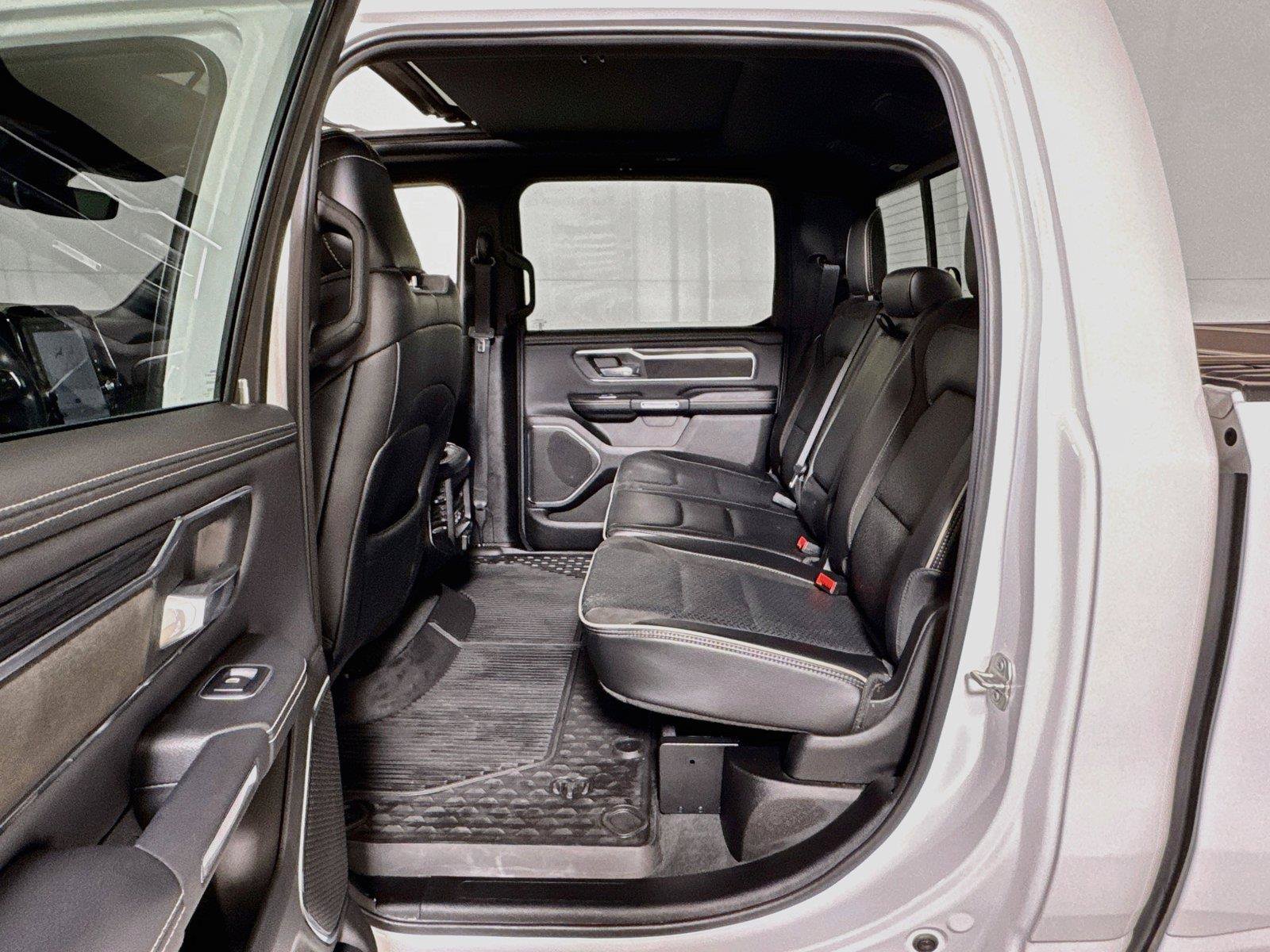 Used 2024 RAM 1500 Laramie AWD/4WD image 24