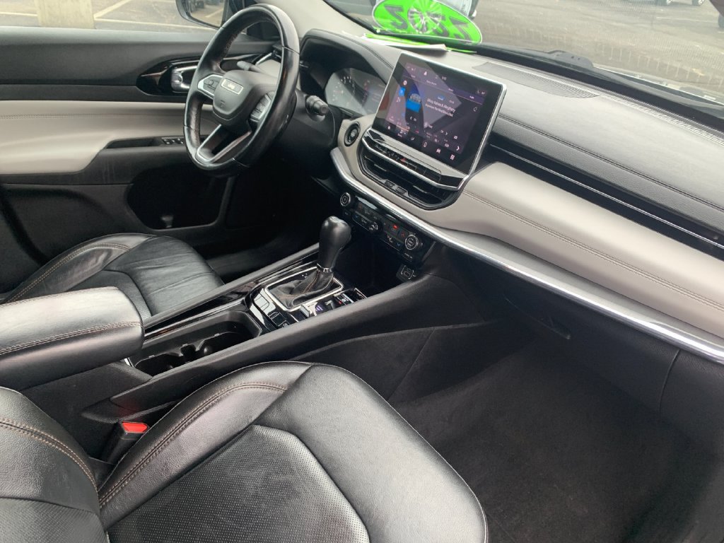 Used 2022 Jeep Compass Limited AWD/4WD image 18