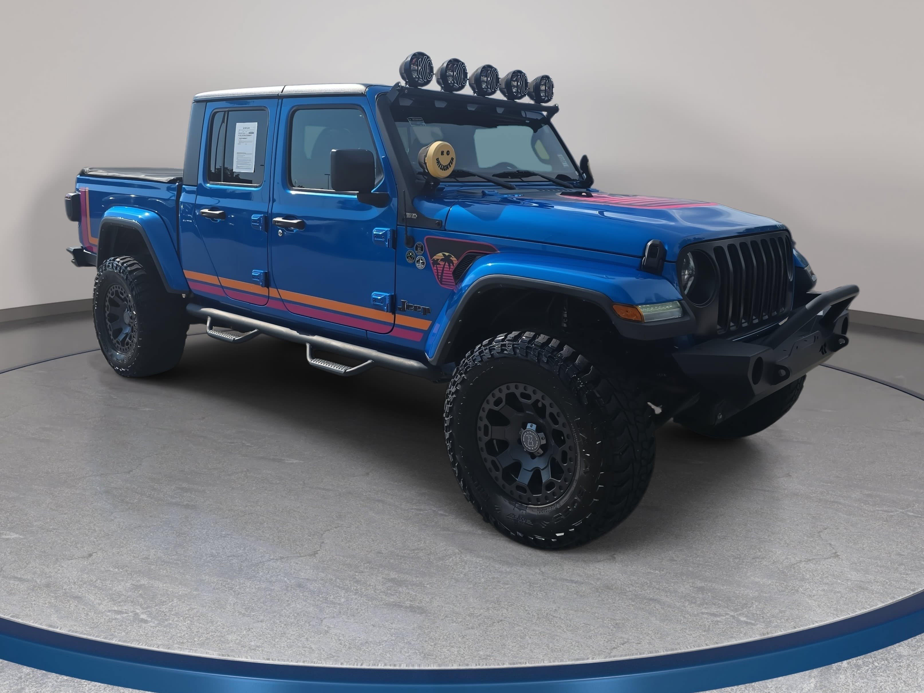 Used 2023 Jeep Gladiator Overland w/ Dual Top Group AWD/4WD image 3