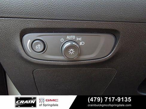 Used 2025 Buick Encore GX Preferred AWD/4WD image 12