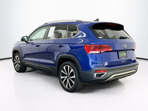 Used 2023 Volkswagen Taos SE w/ Panoramic Sunroof Package AWD/4WD image 5