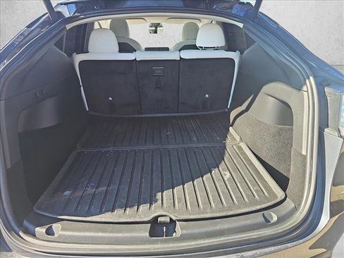Used 2022 Tesla Model Y Performance image 11