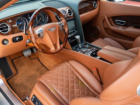 Used 2018 Bentley Continental GT AWD/4WD image 10