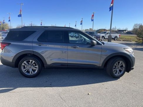 New 2026 Ford Explorer Active w/ Active Comfort Package image 13