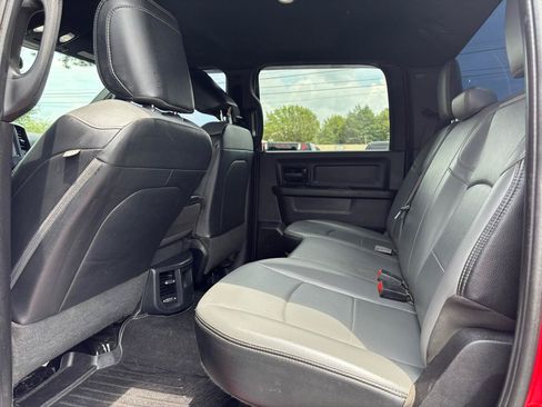 Used 2022 RAM 2500 Tradesman w/ Chrome Appearance Group AWD/4WD image 11