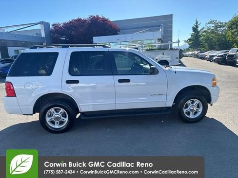 Used 2004 Ford Explorer XLT AWD/4WD image 9