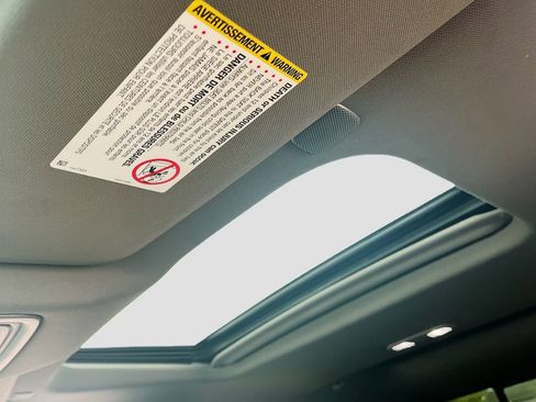 Used 2023 GMC Sierra 2500 Denali w/ Denali Ultimate Package image 23