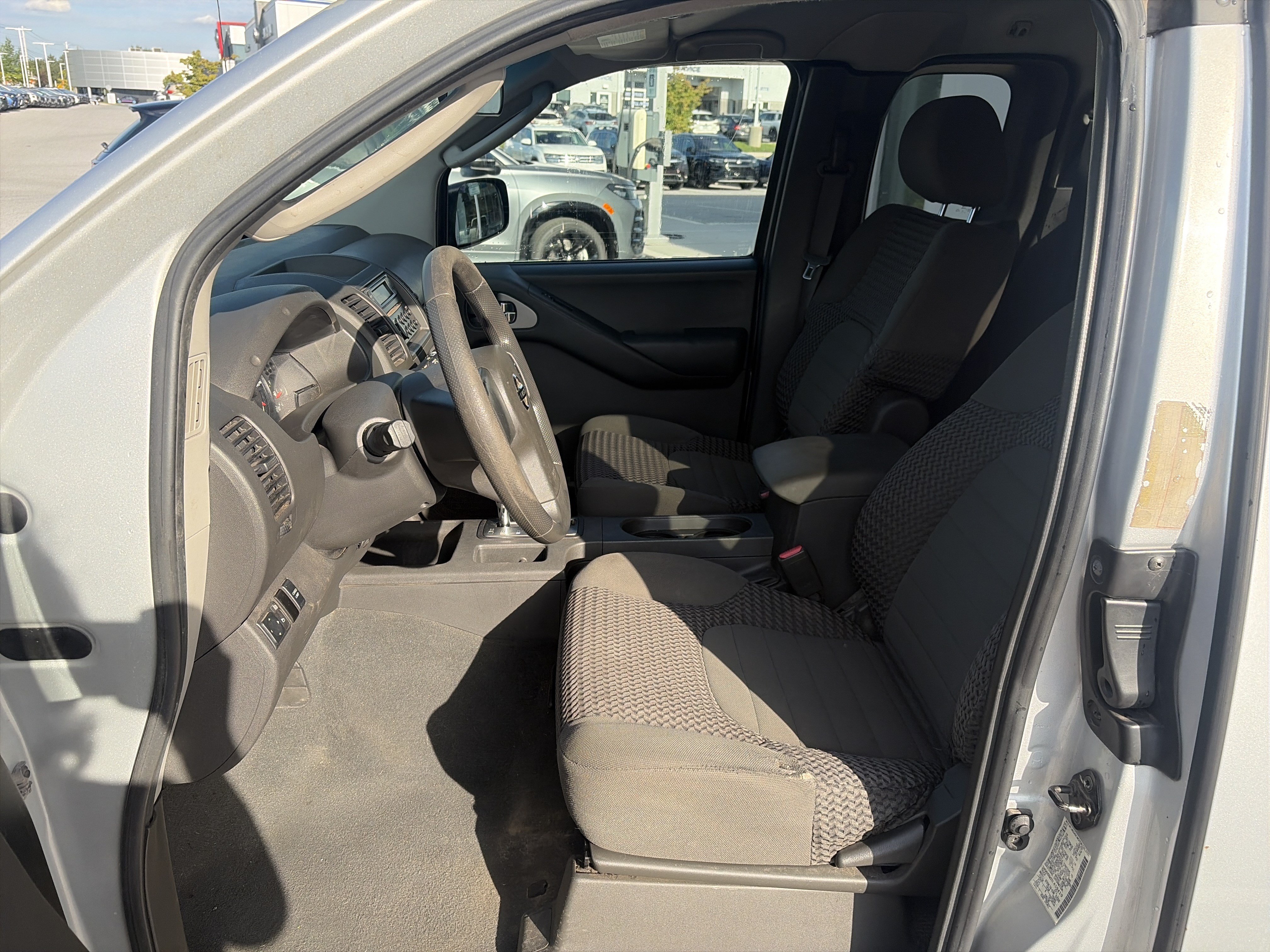 Used 2007 Nissan Frontier SE w/ SE Value Truck Pkg AWD/4WD image 15