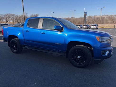 Used 2018 Chevrolet Colorado LT w/ LT Convenience Package image 2