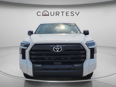 Used 2024 Toyota Tundra SR5 w/ SR5 Convenience Package RWD image 4