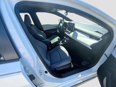 Used 2020 Toyota Corolla SE image 28