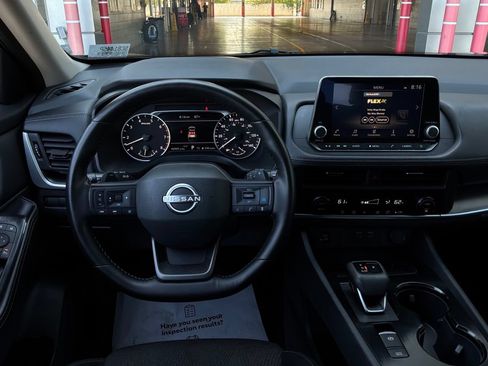 Used 2025 Nissan Rogue SV AWD/4WD image 16