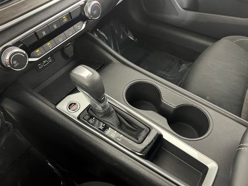Used 2025 Nissan Altima 2.5 SV FWD image 22