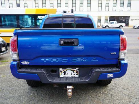 Used 2016 Toyota Tacoma Limited RWD image 24