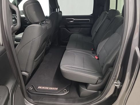 Used 2019 RAM 1500 Big Horn AWD/4WD image 11