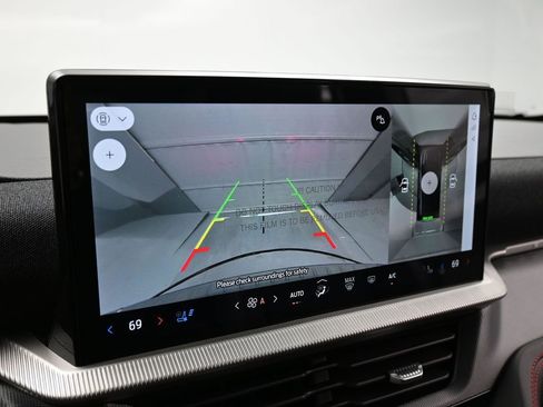 Used 2025 Ford Explorer ST image 18