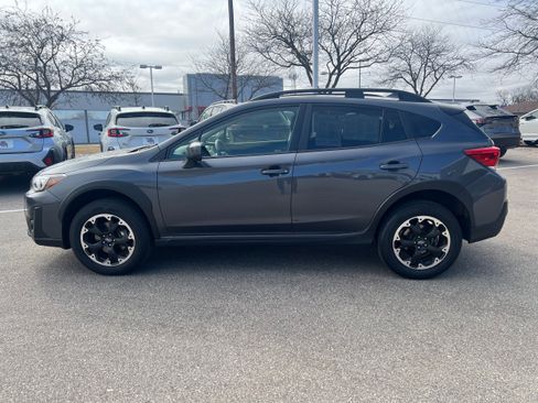 Certified 2022 Subaru Crosstrek 2.0i Premium w/ Moonroof Package image 4