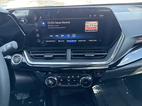 New 2026 Chevrolet Trax RS w/ Sunroof Package image 25