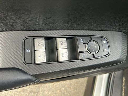 Used 2022 Mitsubishi Outlander SE image 17