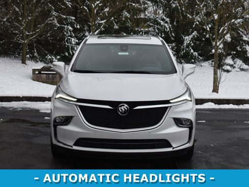 Used 2024 Buick Enclave Essence w/ Experience Buick Package image 2