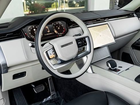 Certified 2024 Land Rover Range Rover Autobiography AWD/4WD image 16