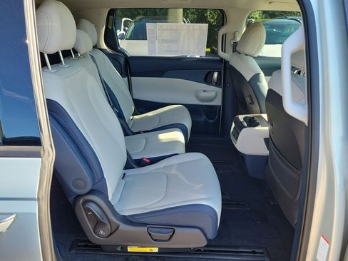 New 2026 Kia Carnival SX FWD image 12