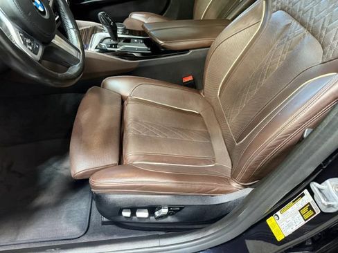 Used 2019 BMW 540i w/ M Sport Package image 24