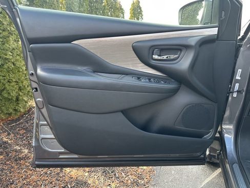 Used 2018 Nissan Murano SV image 8