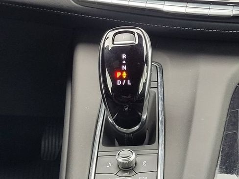 Used 2024 Cadillac Escalade Sport w/ Touring Package AWD/4WD image 17