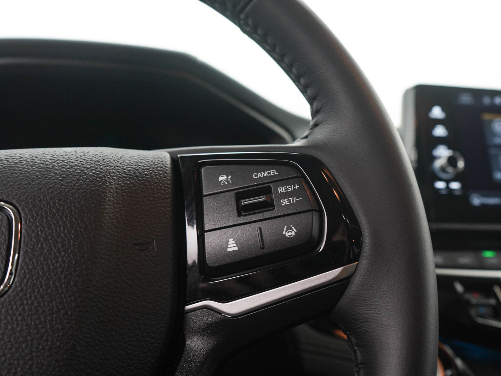 Used 2026 Honda Odyssey Touring image 28